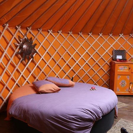 Yourtes Coccinelles Conchez-de-Bearn Kültér fotó